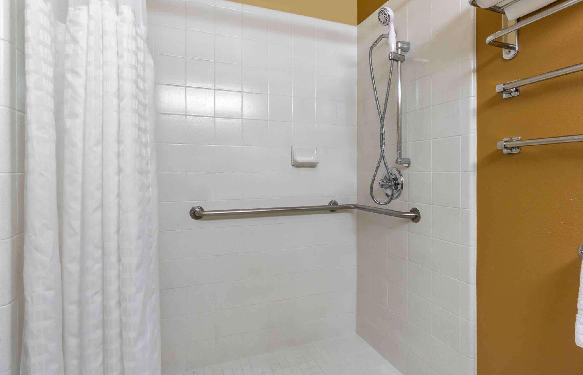 Extended Stay America Suites - Seattle - Bellevue - Factoria Buitenkant foto